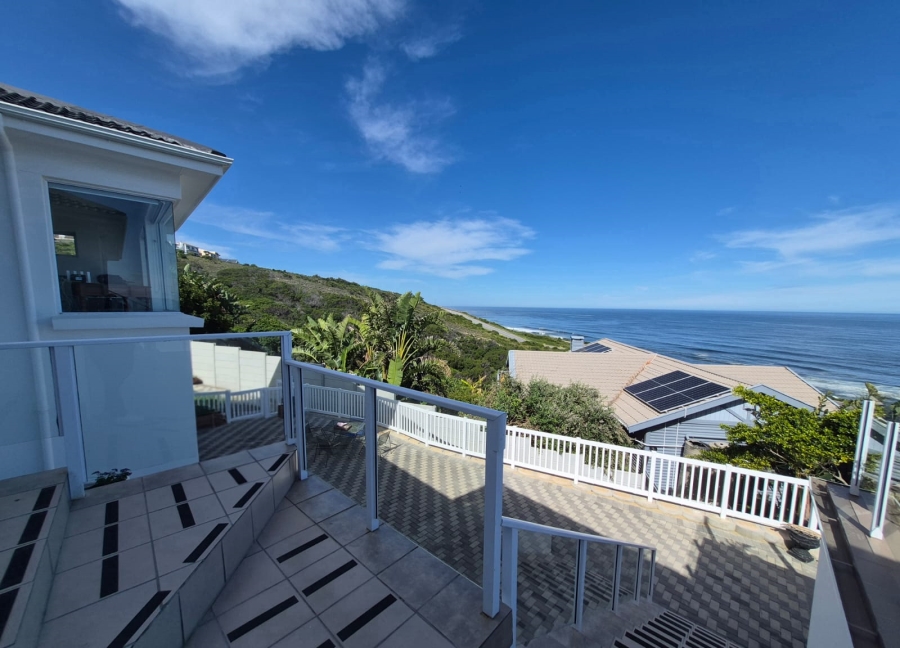 5 Bedroom Property for Sale in Dana Bay Western Cape